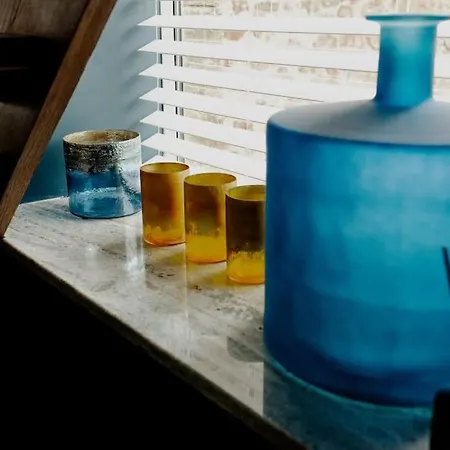 Luxurious One Bedroom House